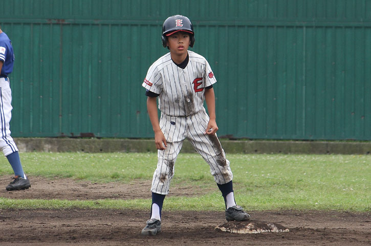 ���p����